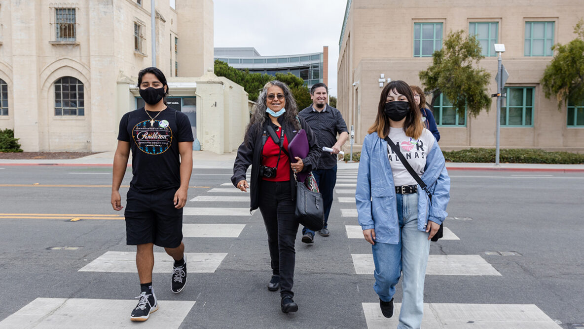 Teen journalism students and their instructors visiting county government office as part of the Young Voices Media Project with Voices of Monterey Bay co-founder Claudia Meléndez Salinas, center. Photo by Carlos René Castro.